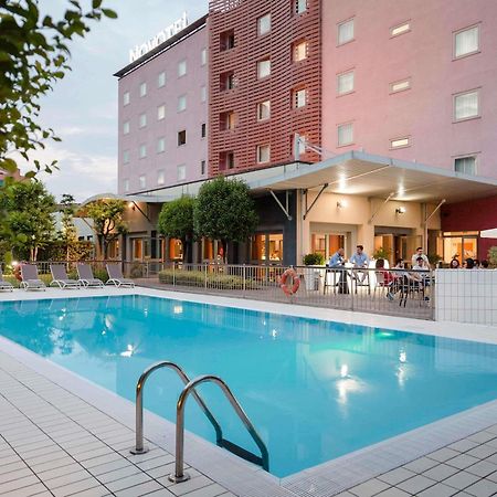 Novotel Brescia Due Bagian luar foto